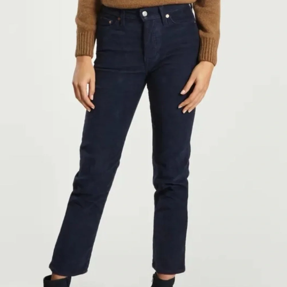 Levi’s Premium Wedgie Straight Corduroy Pants • Sz 27 • Muted Slate Blue